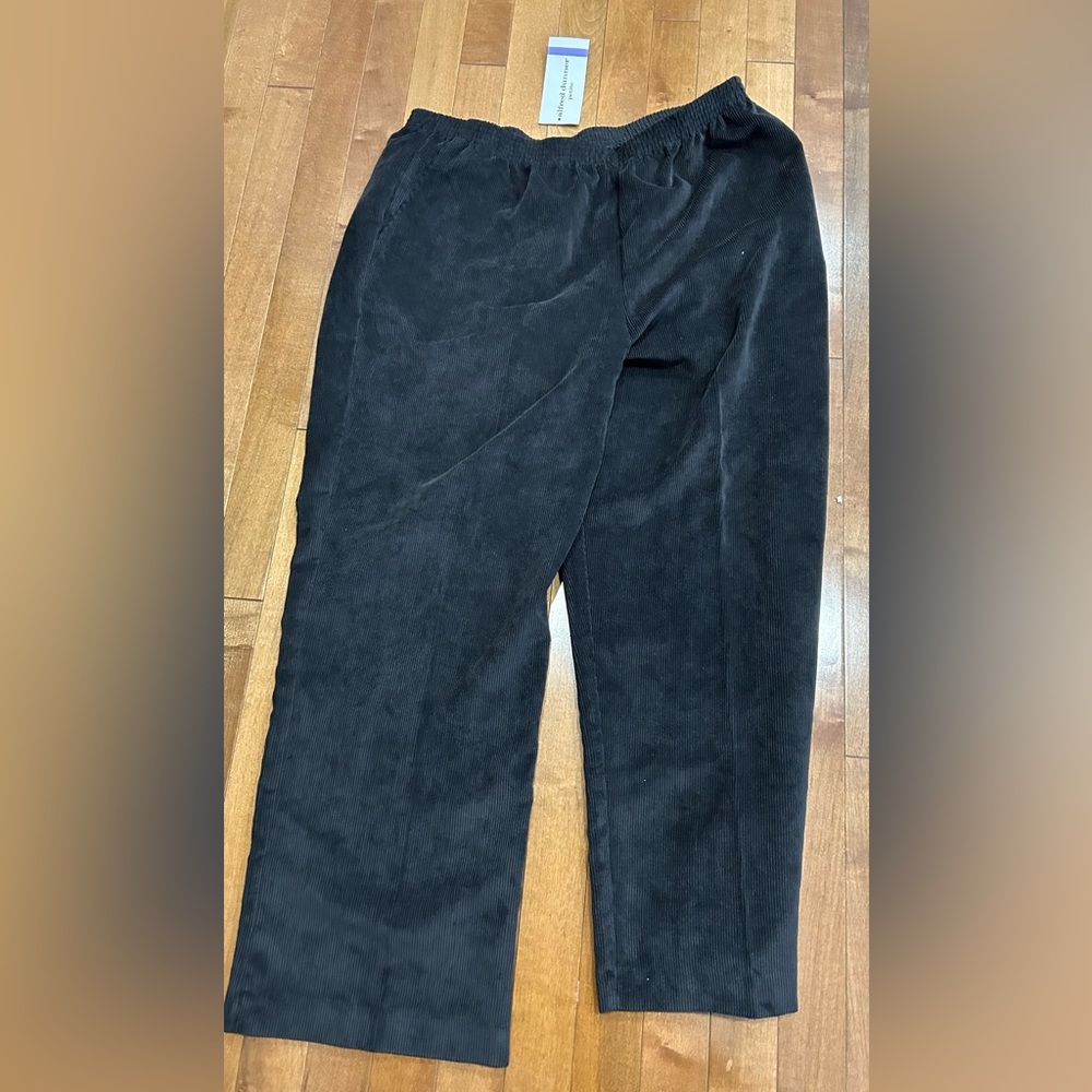 Alfred Dunner Women's Black Straight Leg Pants